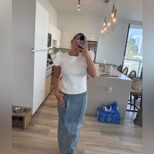 Anthropologie 
Size M
White top 
Never worn 
Great condition